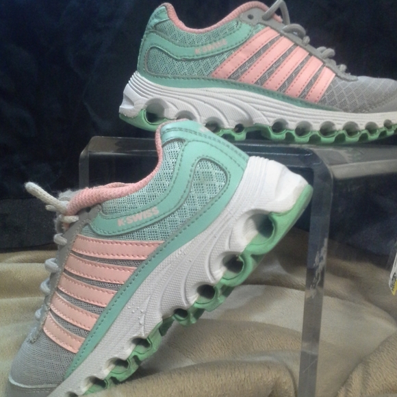 Girls trainers - Picture 3 of 4